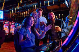 Hình ảnh sòng bài trực tiếp với dealer chuyên nghiệp trên 68gamebaixx